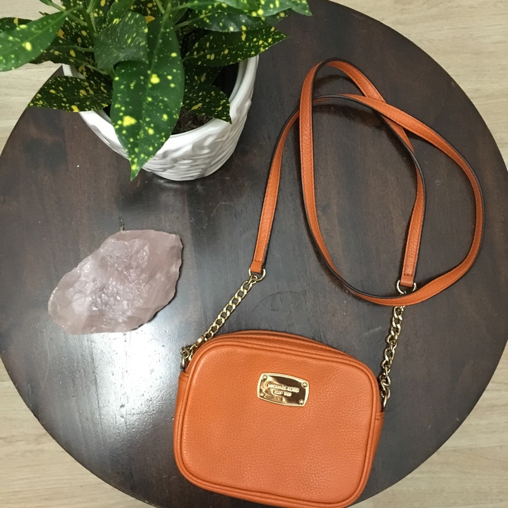 LIKE NEW! Michael Kors Crossbody Bag